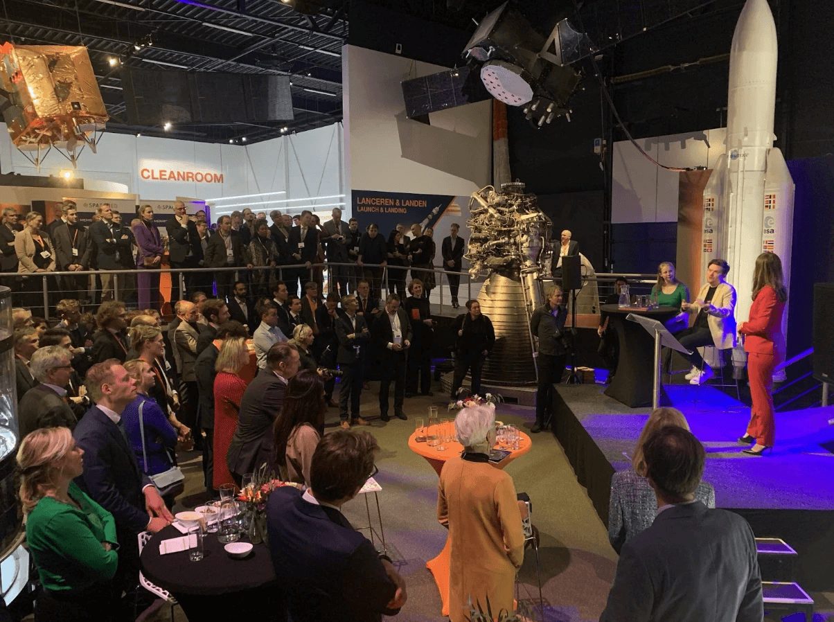 Presentation of the Long-Term Space Agenda at Space Expo Noordwijk.